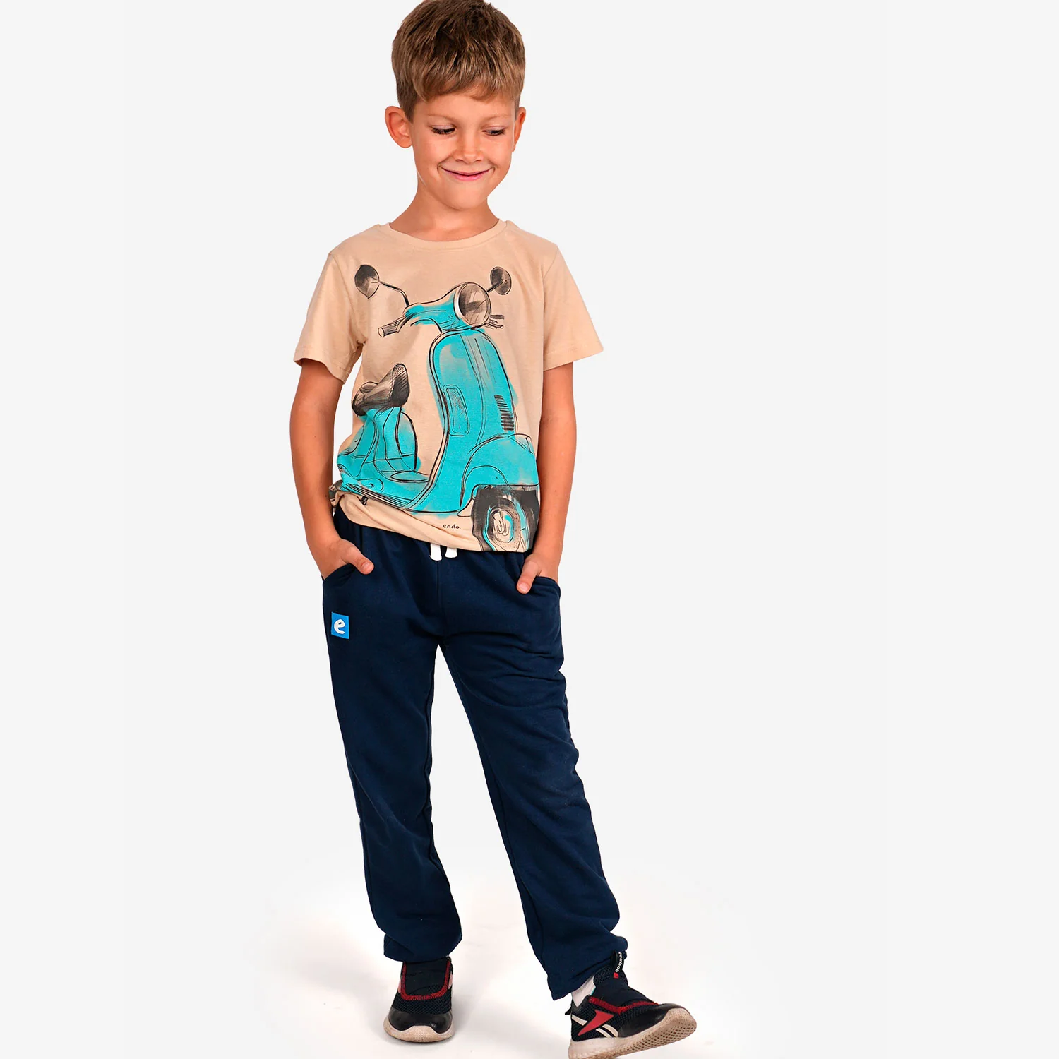 T-shirt z krótkim rękawem dla chłopca, ze skuterem, beżowy 9-13 lat - Image 4